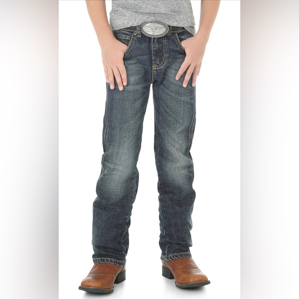 Like new youth Wrangler Retro jeans size 12.